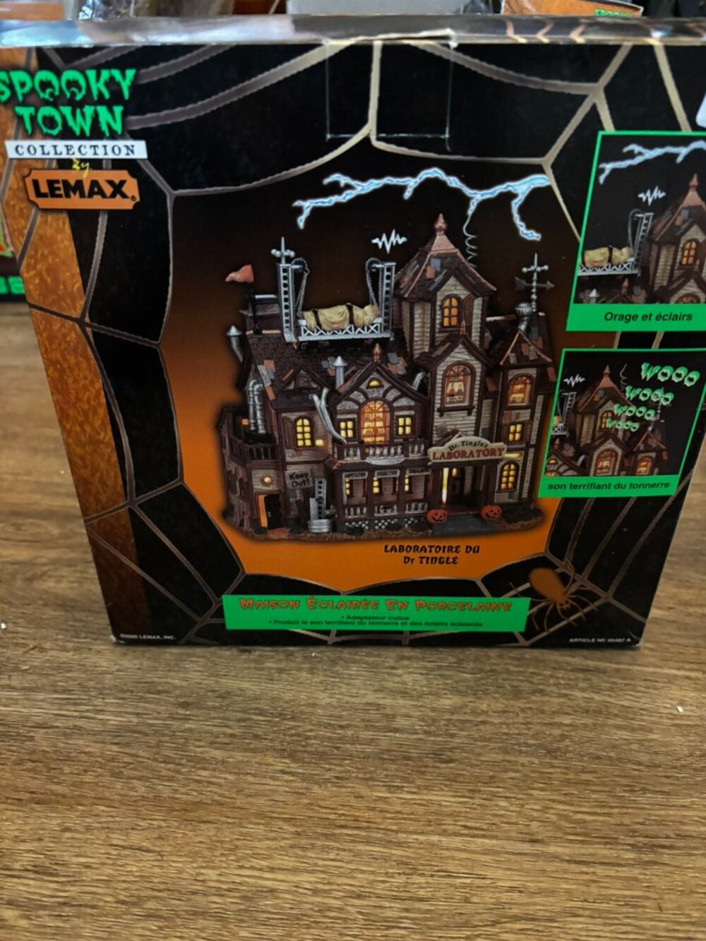 Lemax Spooky Town Halloween village Dr. Tingles Laboratory in box Lighted Sounds